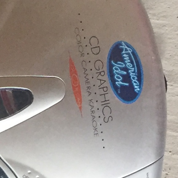 American Idol CD GRAPHICS, Microphone & Color Camera Karaoke - Picture 4 of 4